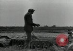 Immagine di Gli agricoltori Camargue Francia, 1950, secondo 39 filmato di repertorio 65675027100