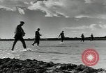 Immagine di Gli agricoltori Camargue Francia, 1950, secondo 46 filmato di repertorio 65675027100
