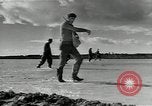Immagine di Gli agricoltori Camargue Francia, 1950, secondo 52 filmato di repertorio 65675027100