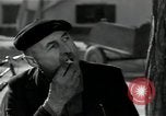 Immagine di Gli agricoltori Camargue Francia, 1950, secondo 27 filmato di repertorio 65675027101
