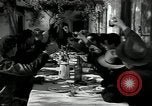 Immagine di Gli agricoltori Camargue Francia, 1950, secondo 42 filmato di repertorio 65675027101