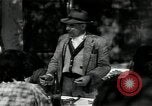 Immagine di Gli agricoltori Camargue Francia, 1950, secondo 47 filmato di repertorio 65675027101