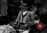Immagine di Gli agricoltori Camargue Francia, 1950, secondo 48 filmato di repertorio 65675027101