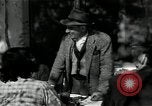 Immagine di Gli agricoltori Camargue Francia, 1950, secondo 56 filmato di repertorio 65675027101