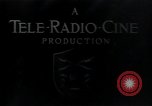 Standbild Mann in der Stadt Mazamet in Frankreich, 1950, aus Sekunde 8 historischem Filmmaterial Videoclip 65675027105