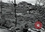 Standbild Mann in der Stadt Mazamet in Frankreich, 1950, aus Sekunde 51 historischem Filmmaterial Videoclip 65675027105