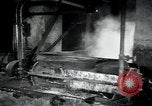 Immagine di Fabbrica di lana Mazamet Francia, 1950, secondo 41 filmato di repertorio 65675027108