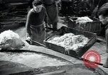 Image usine de laine Mazamet France, 1950, de la seconde 28 séquences d'archives historiques vidéo 65675027109