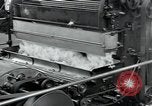 Immagine di Fabbrica di lana Mazamet Francia, 1950, secondo 20 filmato di repertorio 65675027110
