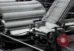 Immagine di Fabbrica di lana Mazamet Francia, 1950, secondo 22 filmato di repertorio 65675027110