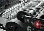 Immagine di Fabbrica di lana Mazamet Francia, 1950, secondo 35 filmato di repertorio 65675027110