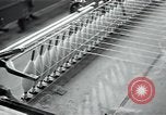 Immagine di Fabbrica di lana Mazamet Francia, 1950, secondo 38 filmato di repertorio 65675027110