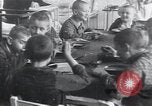 Standbild Kinder Wien Österreich, 1923, aus Sekunde 57 historischem Filmmaterial Videoclip 65675027119