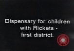 Standbild Kinder mit Rachitis Wien Österreich, 1923, aus Sekunde 4 historischem Filmmaterial Videoclip 65675027120