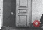 Standbild Kinder mit Rachitis Wien Österreich, 1923, aus Sekunde 11 historischem Filmmaterial Videoclip 65675027120