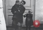 Standbild Kinder mit Rachitis Wien Österreich, 1923, aus Sekunde 22 historischem Filmmaterial Videoclip 65675027120