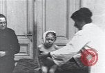 Standbild Kinder mit Rachitis Wien Österreich, 1923, aus Sekunde 41 historischem Filmmaterial Videoclip 65675027120