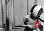 Standbild Kinder mit Rachitis Wien Österreich, 1923, aus Sekunde 49 historischem Filmmaterial Videoclip 65675027120