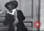 Standbild Kind Wien Österreich, 1923, aus Sekunde 8 historischem Filmmaterial Videoclip 65675027121