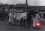 Standbild Flüchtlinge Irkutsk Russland, 1919, aus Sekunde 20 historischem Filmmaterial Videoclip 65675027123