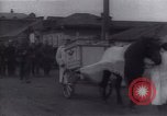 Standbild Flüchtlinge Irkutsk Russland, 1919, aus Sekunde 21 historischem Filmmaterial Videoclip 65675027123