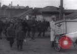 Standbild Flüchtlinge Irkutsk Russland, 1919, aus Sekunde 23 historischem Filmmaterial Videoclip 65675027123