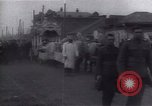 Standbild Flüchtlinge Irkutsk Russland, 1919, aus Sekunde 31 historischem Filmmaterial Videoclip 65675027123
