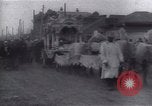Standbild Flüchtlinge Irkutsk Russland, 1919, aus Sekunde 35 historischem Filmmaterial Videoclip 65675027123