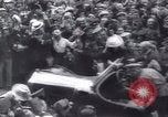 Standbild Soldaten und Arbeiter auf der Baustelle Russland, 1917, aus Sekunde 42 historischem Filmmaterial Videoclip 65675027132