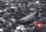 Standbild Soldaten und Arbeiter auf der Baustelle Russland, 1917, aus Sekunde 44 historischem Filmmaterial Videoclip 65675027132