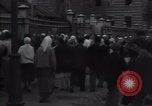 Standbild Frauen Line-up für Essen Batun Russland, 1937, aus Sekunde 19 historischem Filmmaterial Videoclip 65675027142