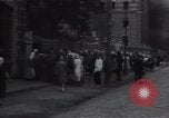 Standbild Frauen Line-up für Essen Batun Russland, 1937, aus Sekunde 22 historischem Filmmaterial Videoclip 65675027142