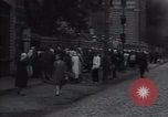 Standbild Frauen Line-up für Essen Batun Russland, 1937, aus Sekunde 23 historischem Filmmaterial Videoclip 65675027142