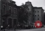 Standbild Frauen Line-up für Essen Batun Russland, 1937, aus Sekunde 31 historischem Filmmaterial Videoclip 65675027142