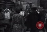 Standbild Frauen Line-up für Essen Batun Russland, 1937, aus Sekunde 39 historischem Filmmaterial Videoclip 65675027142