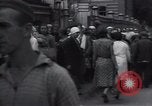 Standbild Frauen Line-up für Essen Batun Russland, 1937, aus Sekunde 42 historischem Filmmaterial Videoclip 65675027142