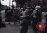 Standbild Frauen Line-up für Essen Batun Russland, 1937, aus Sekunde 59 historischem Filmmaterial Videoclip 65675027142