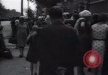 Standbild Frauen Line-up für Essen Batun Russland, 1937, aus Sekunde 60 historischem Filmmaterial Videoclip 65675027142