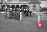 Standbild Seeleute der USS Nashville Vereinigtes Königreich, 1938, aus Sekunde 15 historischem Filmmaterial Videoclip 65675027148