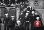 Standbild Seeleute der USS Nashville Vereinigtes Königreich, 1938, aus Sekunde 37 historischem Filmmaterial Videoclip 65675027148