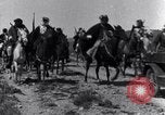 Immagine di T E Lawrence e il principe Faisal Arabia, 1917, secondo 19 filmato di repertorio 65675027151