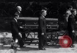 Immagine di "Lawrence d'Arabia" funerale Moreton Dorset Inghilterra, 1935, secondo 22 filmato di repertorio 65675027154