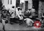 Image des étals de marchands Aden au Yémen, 1916, de la seconde 16 séquences d'archives historiques vidéo 65675027159