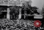 Image Hommes encombrés en cour ouverte Turquie, 1920, de la seconde 11 séquences d'archives historiques vidéo 65675027161