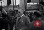 Standbild Mustafa Kemal Atatürk kommt mit dem Zug Türkei, 1923, aus Sekunde 14 historischem Filmmaterial Videoclip 65675027167