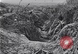 Standbild Amerikanische Truppen besetzen Gräben Belgien, 1918, aus Sekunde 38 historischem Filmmaterial Videoclip 65675027172