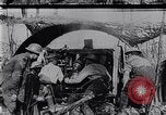 Standbild Vielfalt der britischen Artillerie Kanonen feuern Western Front, 1918, aus Sekunde 22 historischem Filmmaterial Videoclip 65675027173