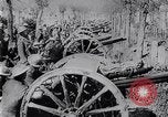 Standbild Vielfalt der britischen Artillerie Kanonen feuern Western Front, 1918, aus Sekunde 28 historischem Filmmaterial Videoclip 65675027173