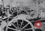 Standbild Vielfalt der britischen Artillerie Kanonen feuern Western Front, 1918, aus Sekunde 32 historischem Filmmaterial Videoclip 65675027173