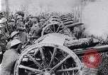 Standbild Vielfalt der britischen Artillerie Kanonen feuern Western Front, 1918, aus Sekunde 39 historischem Filmmaterial Videoclip 65675027173